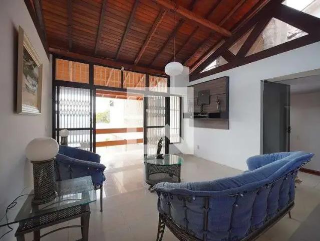 Casa / Sobrado para Locação em Florianópolis/SC Centro 4 Quartos