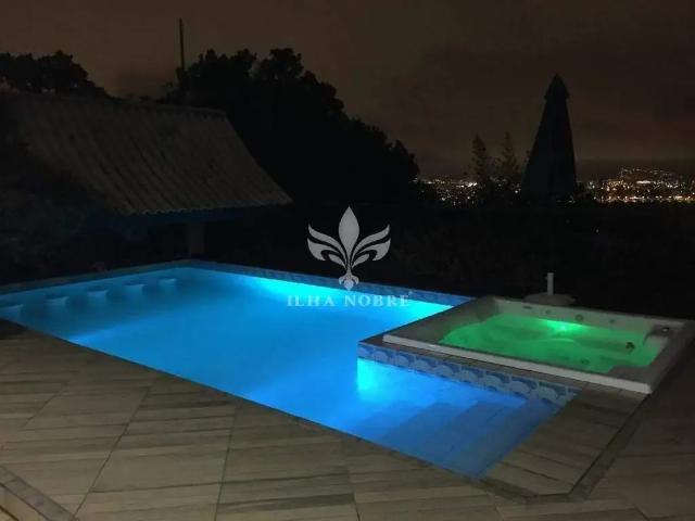 Casa / Sobrado para Locação em Florianópolis/SC Centro 4 Quartos