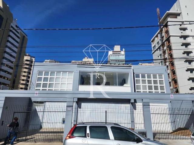 Casa / Sobrado para Locação em Florianópolis/SC Centro 5 Quartos