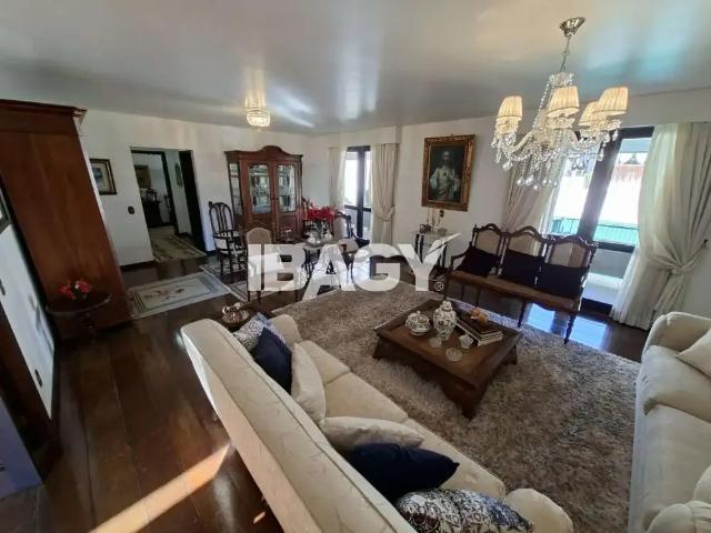 Casa / Sobrado para Locação em Florianópolis/SC Coqueiros 4 Quartos
