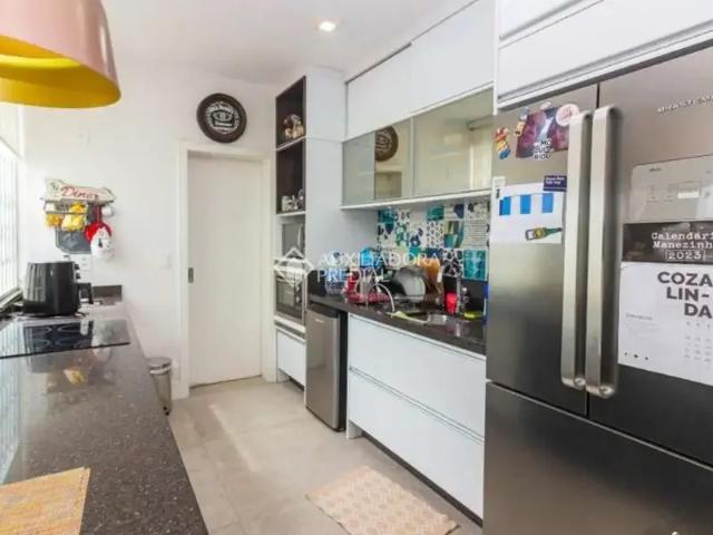Casa / Sobrado para Locação em Florianópolis/SC Córrego Grande 3 Quartos