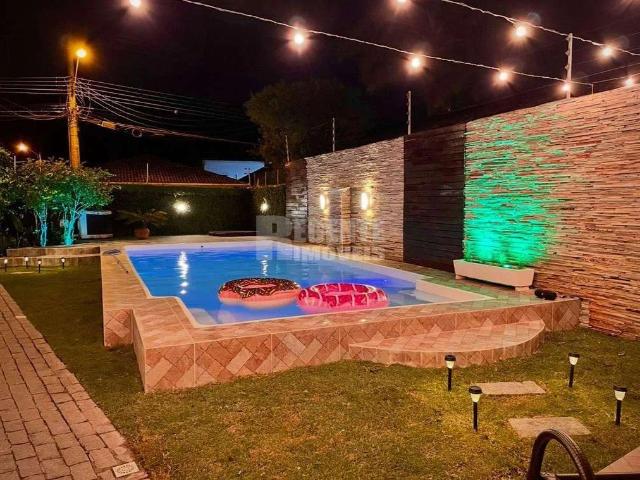 Casa / Sobrado para Locação em Florianópolis/SC Córrego Grande 3 Quartos