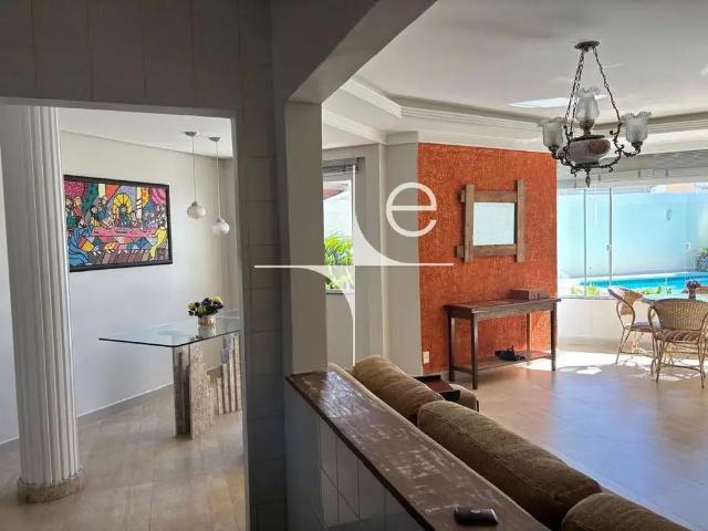 Casa / Sobrado para Locação em Florianópolis/SC Córrego Grande 5 Quartos