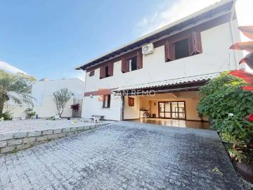 Casa / Sobrado para Locação em Florianópolis/SC Córrego Grande 5 Quartos
