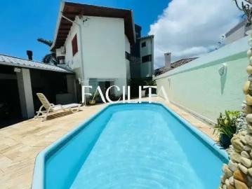 Casa / Sobrado para Locação em Florianópolis/SC Córrego Grande 5 Quartos