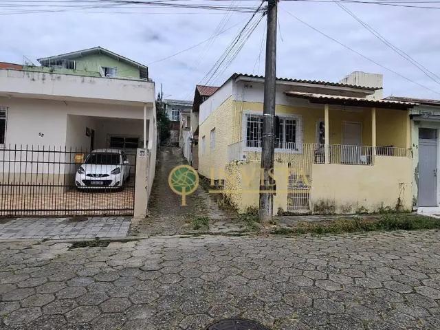 Casa / Sobrado para Locação em Florianópolis/SC Estreito 2 Quartos