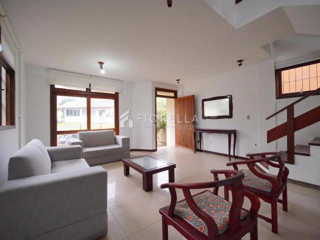 Casa / Sobrado para Locação em Florianópolis/SC Itacorubi 4 Quartos
