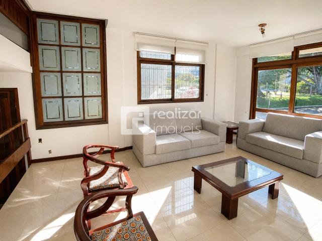 Casa / Sobrado para Locação em Florianópolis/SC Itacorubi 4 Quartos