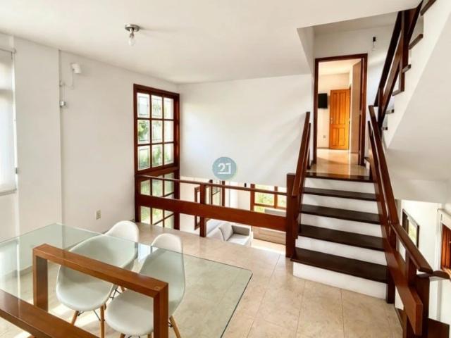 Casa / Sobrado para Locação em Florianópolis/SC Itacorubi 5 Quartos