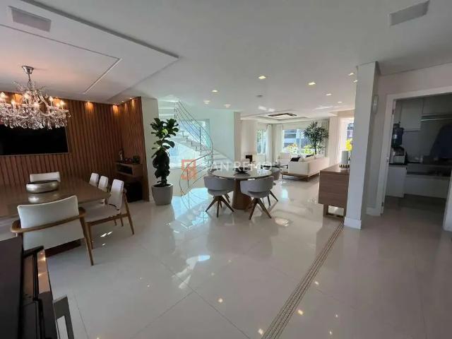 Casa / Sobrado para Locação em Florianópolis/SC Itaguaçu 4 Quartos