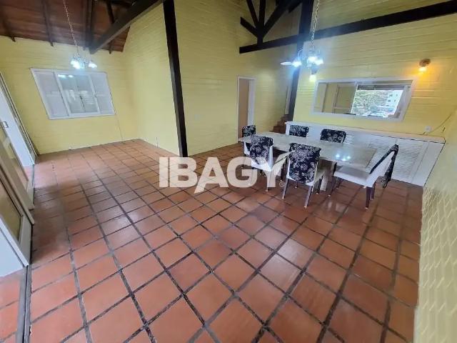 Casa / Sobrado para Locação em Florianópolis/SC Ingleses do Rio Vermelho 4 Quartos