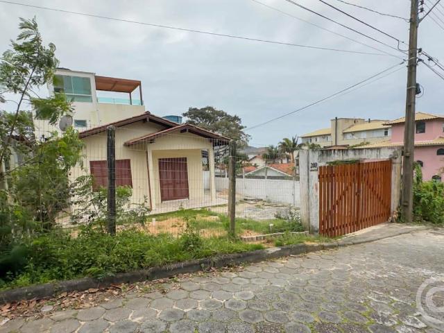 Casa / Sobrado para Locação em Florianópolis/SC Ingleses do Rio Vermelho 2 Quartos