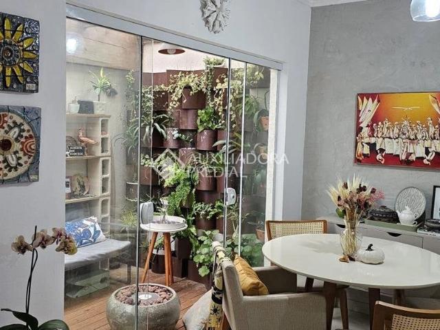 Casa / Sobrado para Locação em Florianópolis/SC Ingleses do Rio Vermelho 3 Quartos