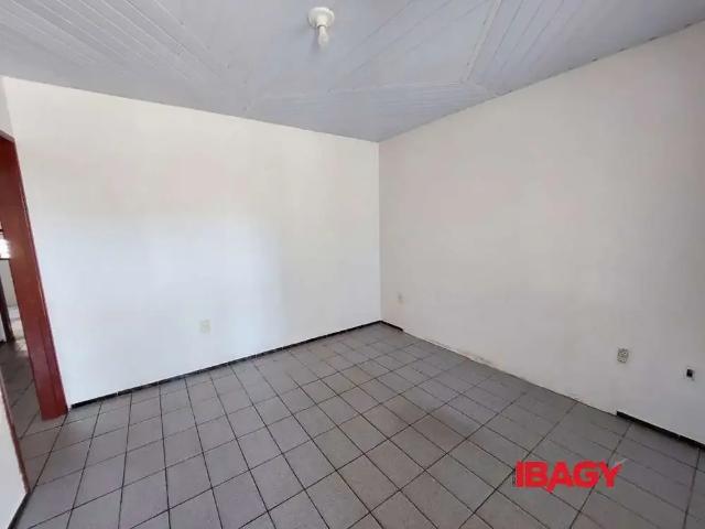 Casa / Sobrado para Locação em Florianópolis/SC Ingleses do Rio Vermelho 4 Quartos