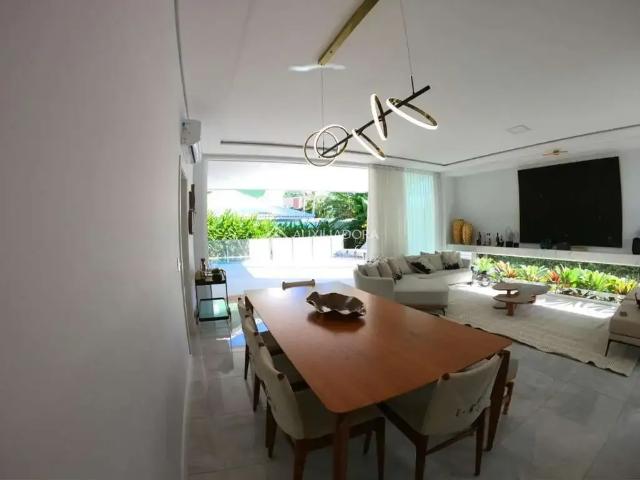 Casa / Sobrado para Locação em Florianópolis/SC Jurerê 4 Quartos