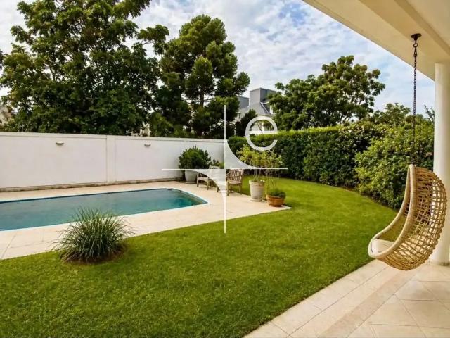 Casa / Sobrado para Locação em Florianópolis/SC Jurerê 3 Quartos