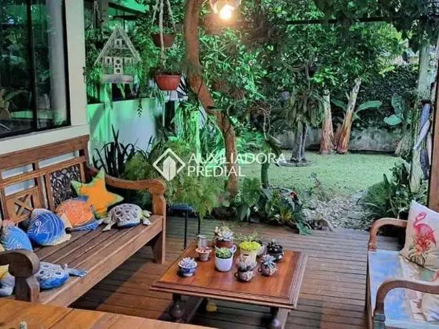 Casa / Sobrado para Locação em Florianópolis/SC Jurerê Internacional 4 Quartos