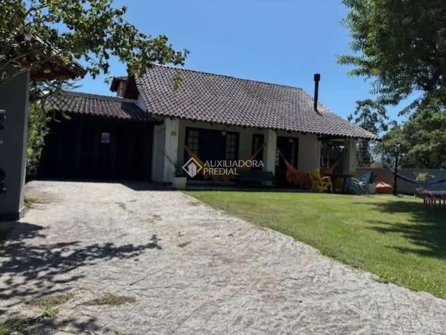 Casa / Sobrado para Locação em Florianópolis/SC Jurerê Internacional 4 Quartos