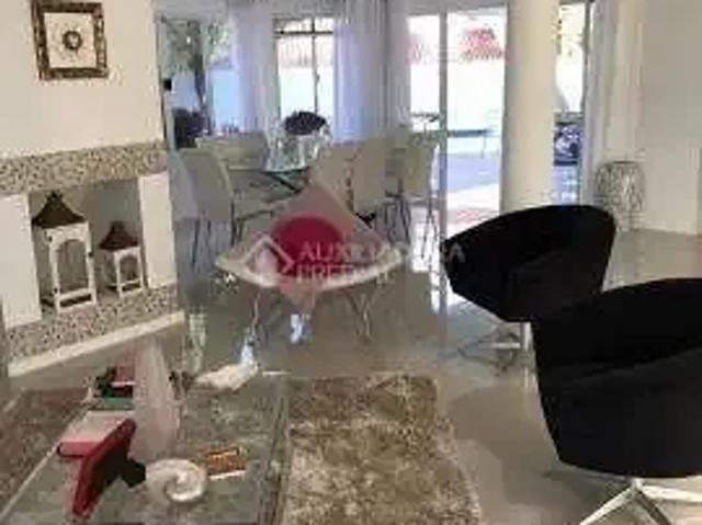 Casa / Sobrado para Locação em Florianópolis/SC Jurerê Internacional 4 Quartos