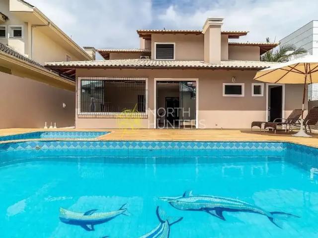 Casa / Sobrado para Locação em Florianópolis/SC Jurerê Internacional 4 Quartos