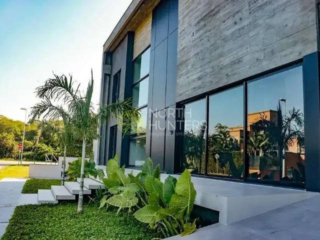 Casa / Sobrado para Locação em Florianópolis/SC Jurerê Internacional 5 Quartos