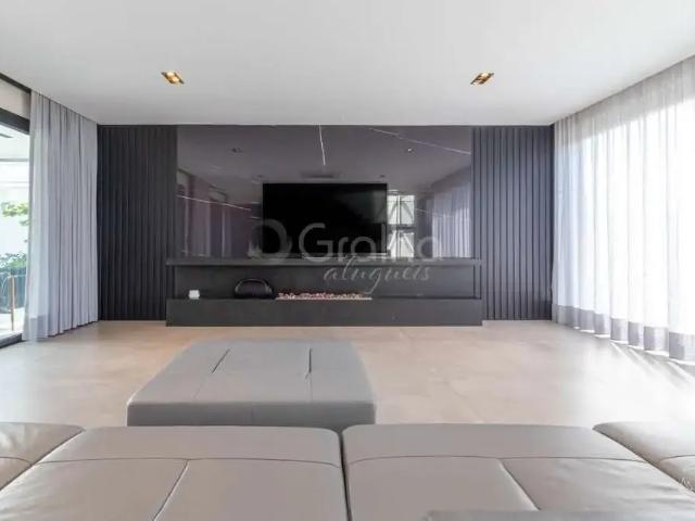 Casa / Sobrado para Locação em Florianópolis/SC Jurerê Internacional 5 Quartos