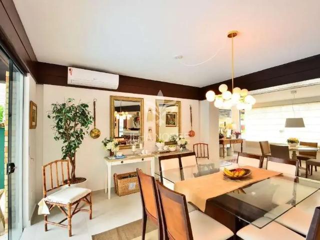 Casa / Sobrado para Locação em Florianópolis/SC Jurerê Internacional 7 Quartos