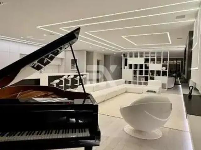 Casa / Sobrado para Locação em Florianópolis/SC Jurerê Internacional 8 Quartos