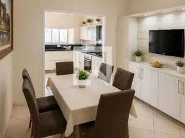 Casa / Sobrado para Locação em Florianópolis/SC Jardim Atlântico 4 Quartos