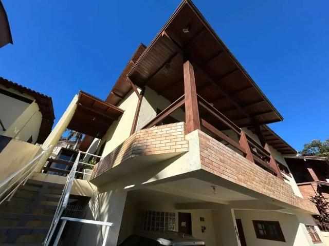 Casa / Sobrado para Locação em Florianópolis/SC João Paulo 5 Quartos