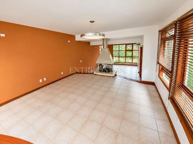 Casa / Sobrado para Locação em Florianópolis/SC João Paulo 5 Quartos