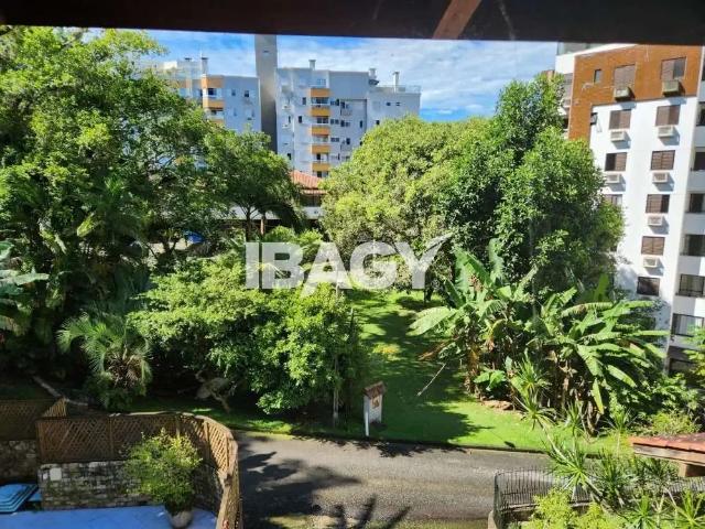 Casa / Sobrado para Locação em Florianópolis/SC João Paulo 6 Quartos
