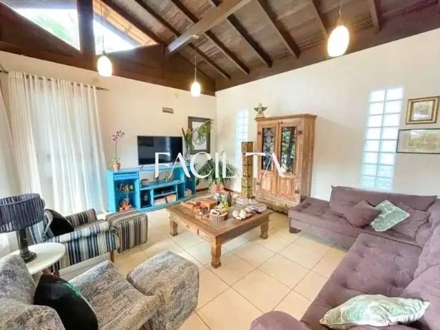Casa / Sobrado para Locação em Florianópolis/SC Lagoa da Conceição 3 Quartos