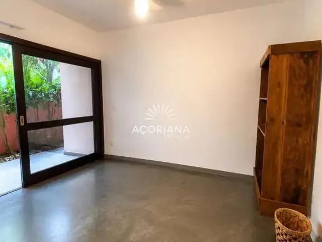 Casa / Sobrado para Locação em Florianópolis/SC Lagoa da Conceição 4 Quartos