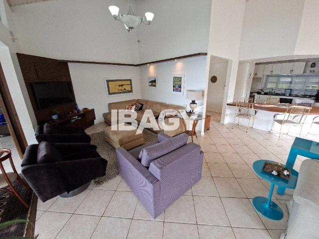 Casa / Sobrado para Locação em Florianópolis/SC Lagoa da Conceição 4 Quartos