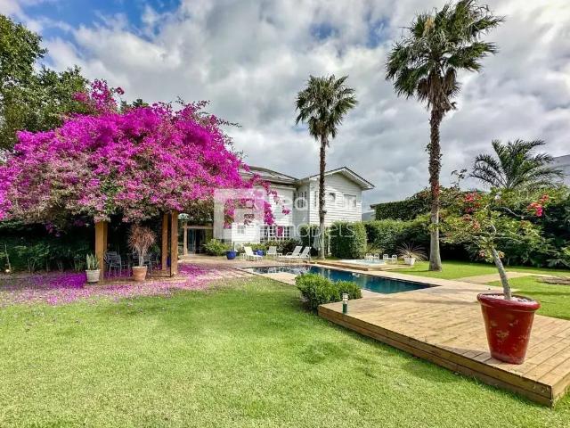 Casa / Sobrado para Locação em Florianópolis/SC Lagoa da Conceição 5 Quartos