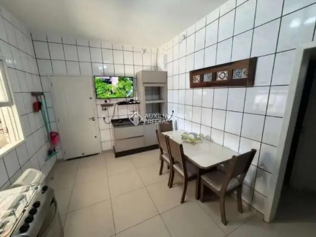 Casa / Sobrado para Locação em Florianópolis/SC Pântano do Sul 2 Quartos
