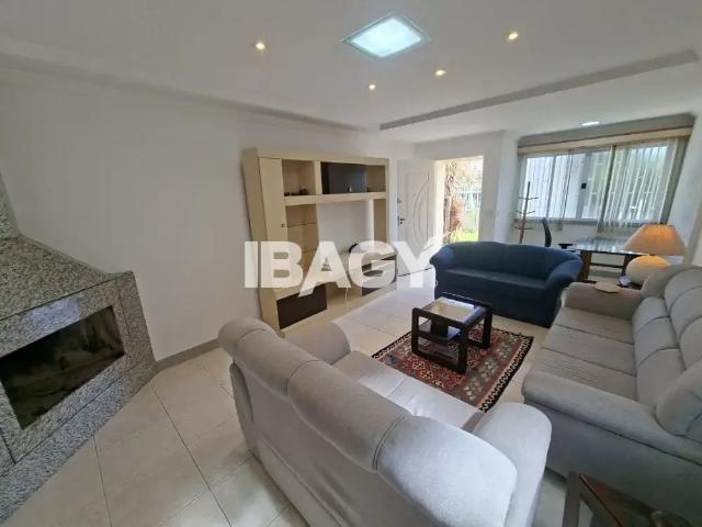 Casa / Sobrado para Locação em Florianópolis/SC Pântano do Sul 3 Quartos