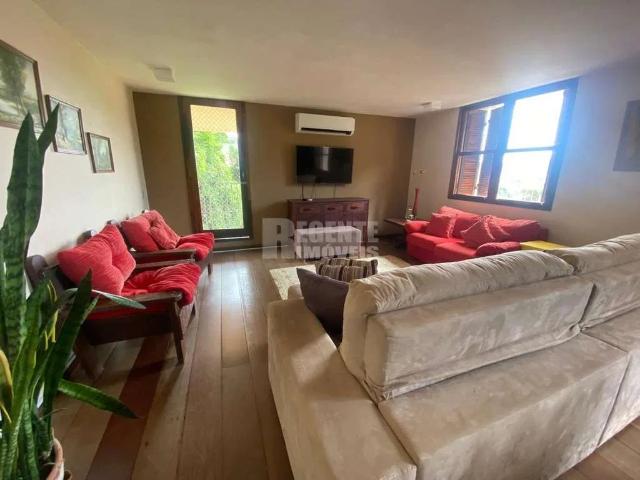 Casa / Sobrado para Locação em Florianópolis/SC Pantanal 5 Quartos