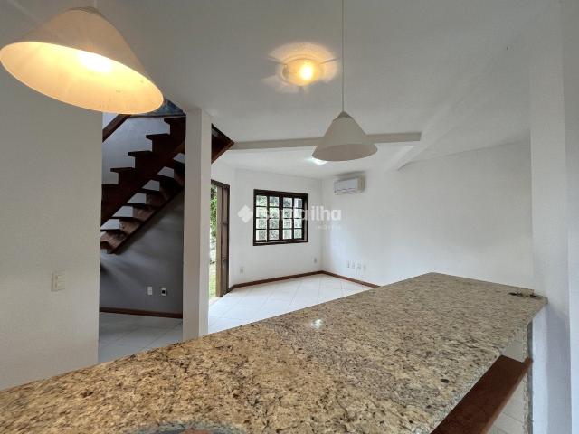 Casa / Sobrado para Locação em Florianópolis/SC Ribeirão da Ilha 3 Quartos