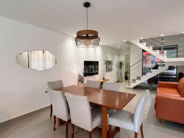 Casa / Sobrado para Locação em Florianópolis/SC Ribeirão da Ilha 3 Quartos