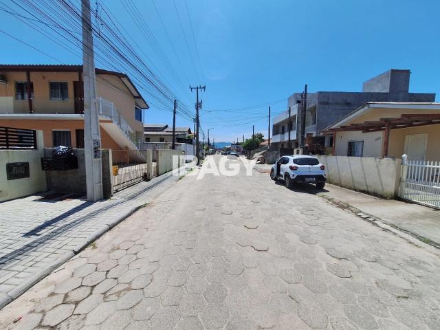 Casa / Sobrado para Locação em Florianópolis/SC Ribeirão da Ilha 3 Quartos