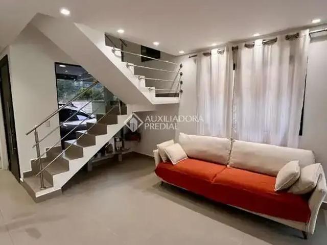 Casa / Sobrado para Locação em Florianópolis/SC Ribeirão da Ilha 3 Quartos