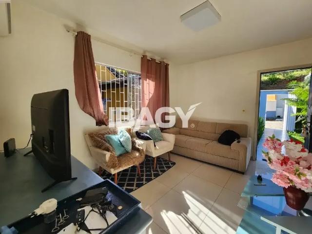Casa / Sobrado para Locação em Florianópolis/SC Ribeirão da Ilha 2 Quartos