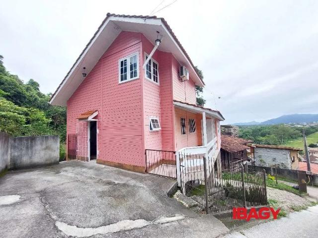 Casa / Sobrado para Locação em Florianópolis/SC Ribeirão da Ilha 2 Quartos
