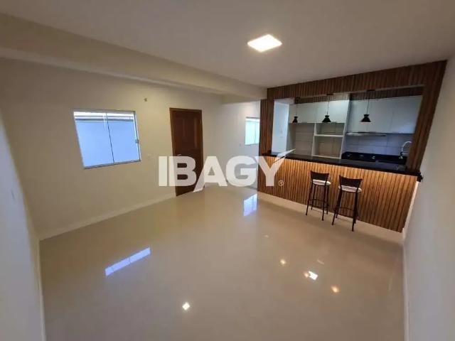 Casa / Sobrado para Locação em Florianópolis/SC Rio Tavares 1 Quartos