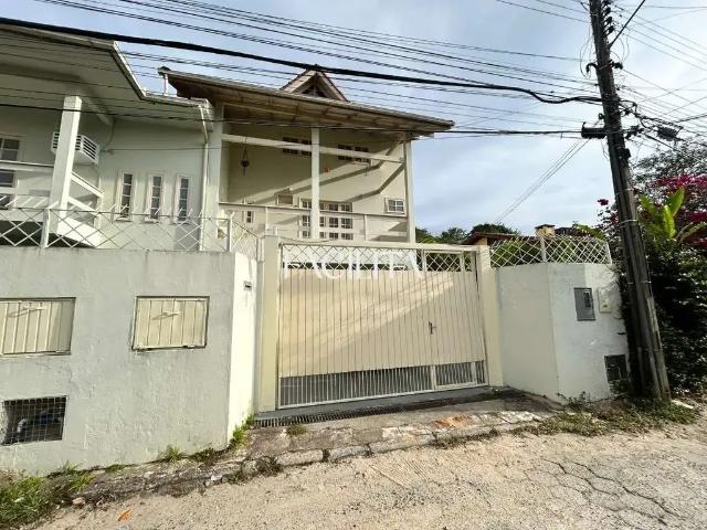 Casa / Sobrado para Locação em Florianópolis/SC Rio Tavares 1 Quartos