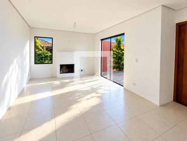 Casa / Sobrado para Locação em Florianópolis/SC Rio Tavares 2 Quartos