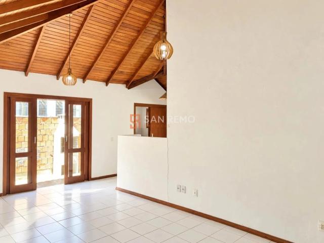 Casa / Sobrado para Locação em Florianópolis/SC Rio Tavares 2 Quartos