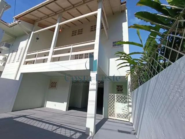 Casa / Sobrado para Locação em Florianópolis/SC Rio Tavares 2 Quartos